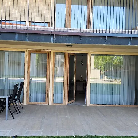 Novi Vino Apartament *